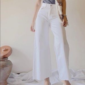 Zara white wide led cropped jeans